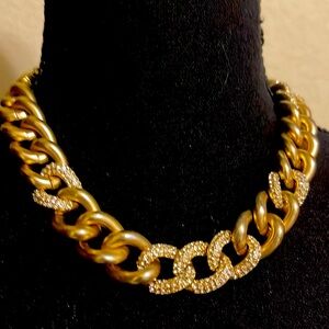 Chico’s Chainlink necklace. Gold with diamond look. 14 inches total length.